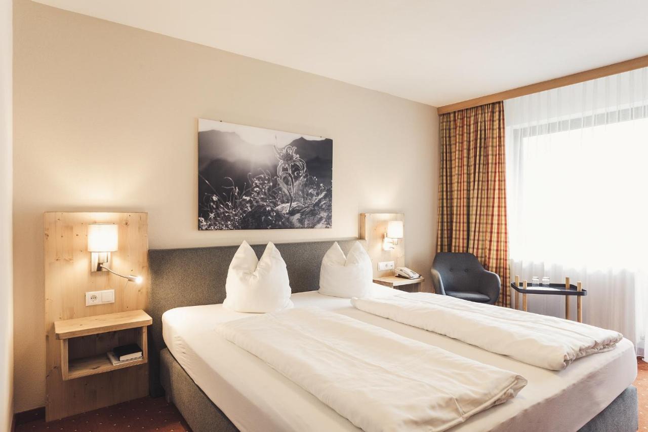 Hotel Johanna Mitten Im Oetztal Умхаузен Экстерьер фото