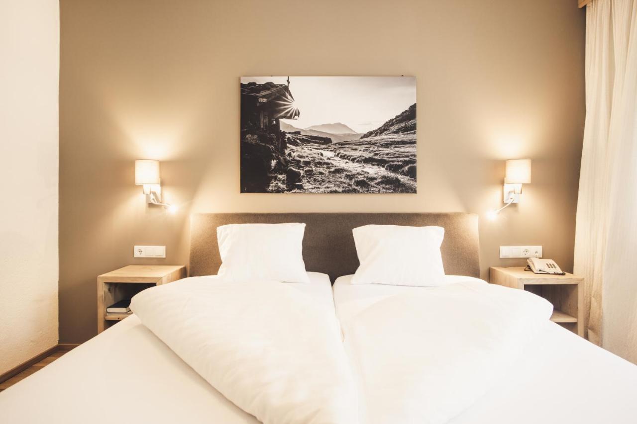 Hotel Johanna Mitten Im Oetztal Умхаузен Экстерьер фото